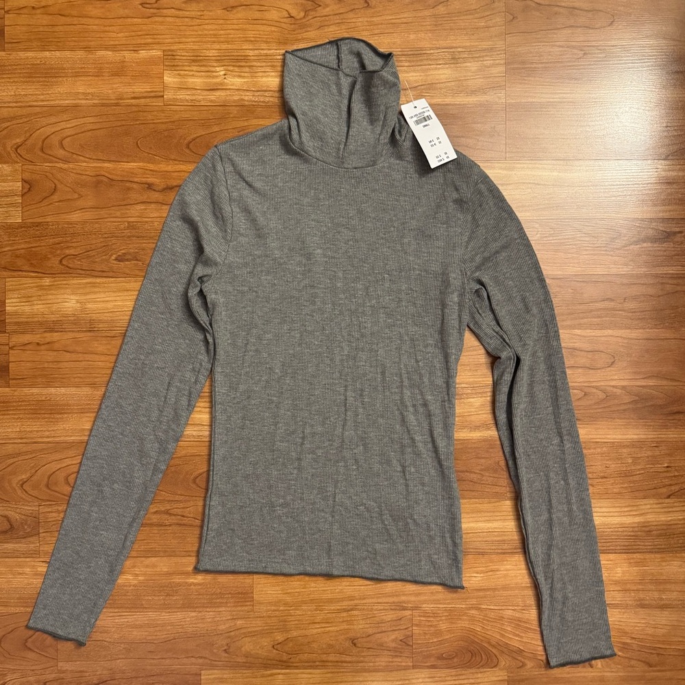 Abercrombie & Fitch NWT Charcoal Ribbed Turtleneck